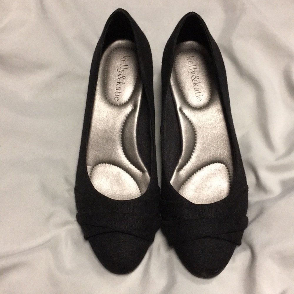 Black fabric wedge heel shoes 7